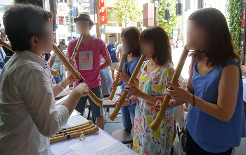 渋谷ズンチャカ！和楽器体験コーナー 尺八体験