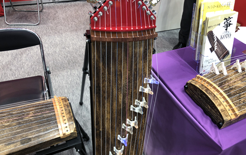 2018楽器フェア 北菱電興株式会社様「NEO-KOTO輝」ブース（ほうがくのわ透明LED琴柱付きモデル）
